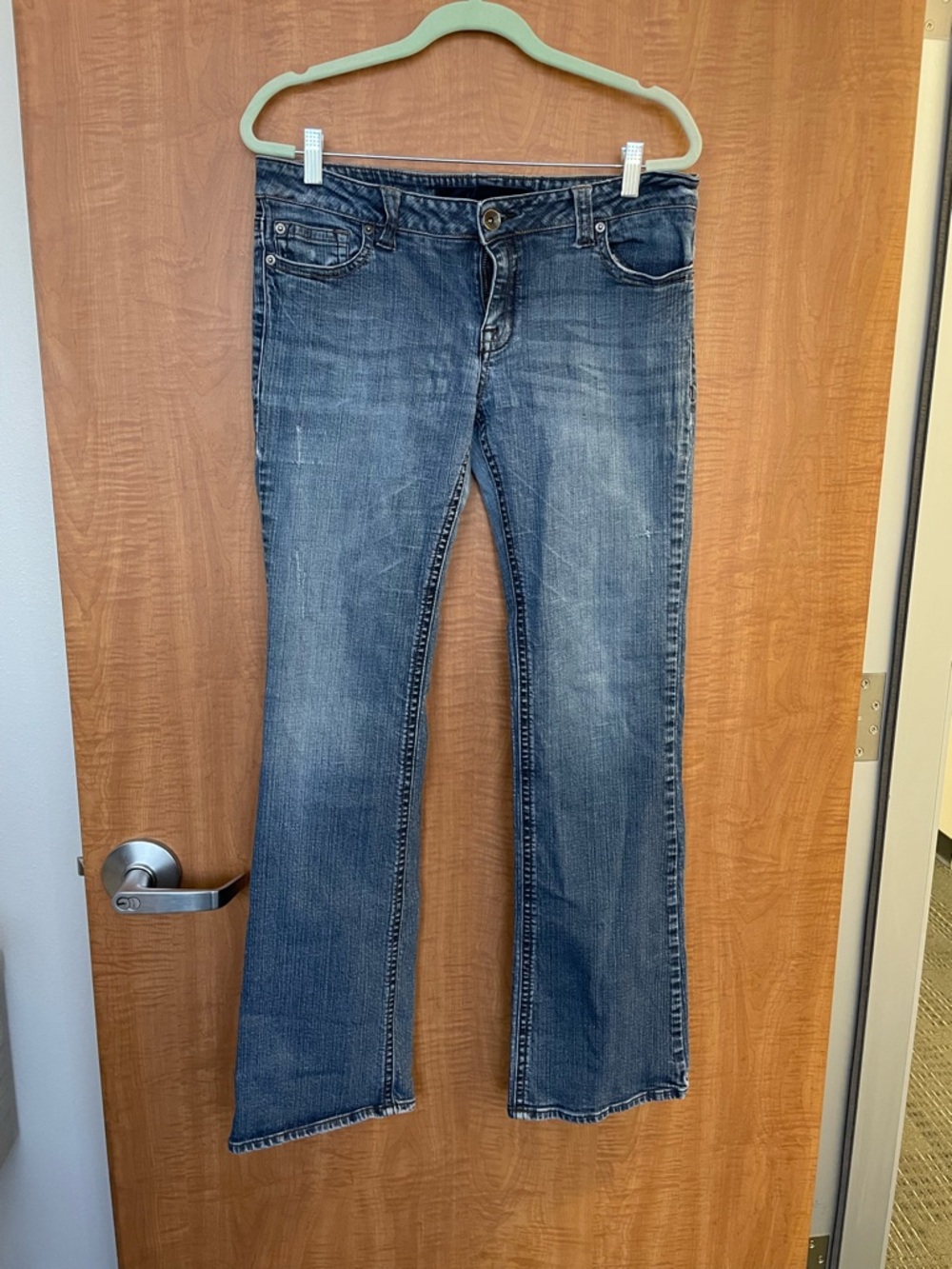 Refuge low rise Bootcut Jeans